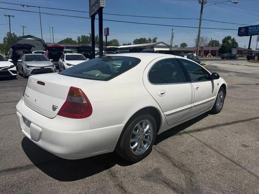 Stone White Clearcoat 2003 Chrysler 300M 4dr Sdn