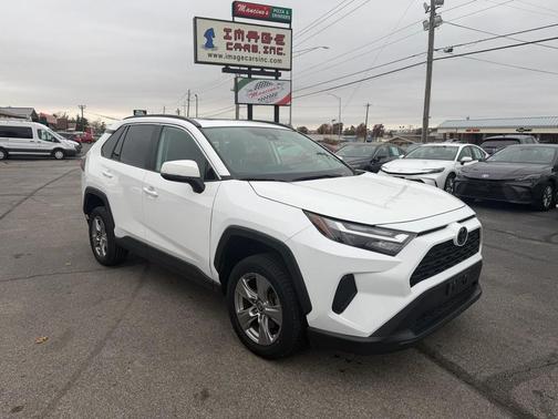 2023 Toyota RAV4 XLE