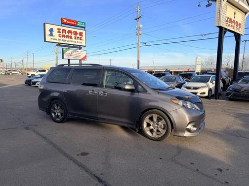 2014 Toyota Sienna SE