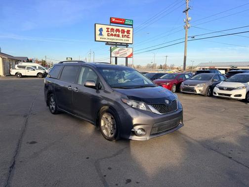 2014 Toyota Sienna SE