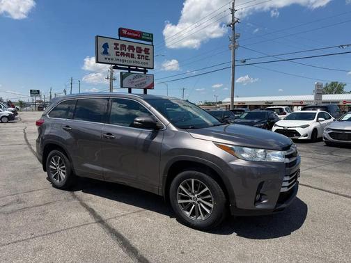 Predawn Gray Mica 2018 Toyota Highlander XLE
