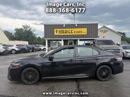 Midnight Black Metallic 2021 Toyota Camry SE