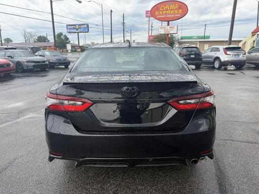 Midnight Black Metallic 2021 Toyota Camry SE