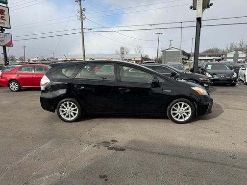 2012 Toyota Prius v Five