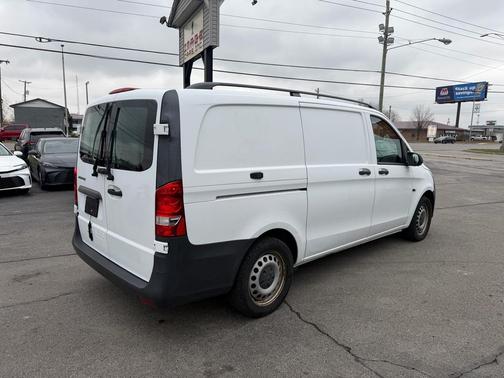 2018 Mercedes-Benz Metris Base