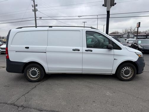 2018 Mercedes-Benz Metris Base