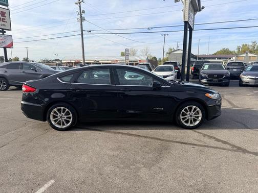 2019 Ford Fusion Hybrid SE
