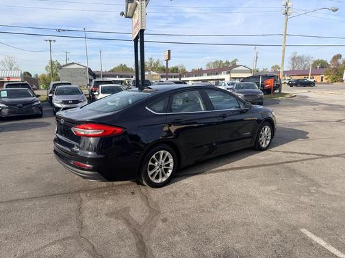 2019 Ford Fusion Hybrid SE