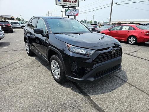 2022 Toyota RAV4 LE