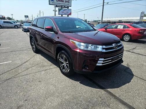 2019 Toyota Highlander LE