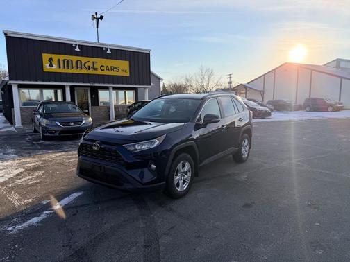 2020 Toyota RAV4 XLE