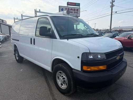 Summit White 2019 Chevrolet Express 3500 Work Van