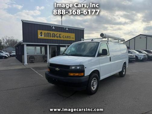 Summit White 2019 Chevrolet Express 3500 Work Van