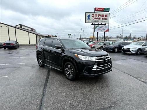 2019 Toyota Highlander LE I4