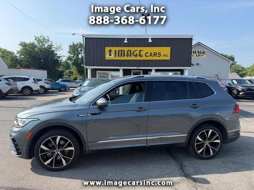 Platinum Gray Metallic 2022 Volkswagen Tiguan 2.0T SEL R-Line 4MOTION
