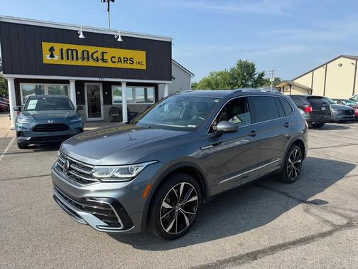 Platinum Gray Metallic 2022 Volkswagen Tiguan 2.0T SEL R-Line 4MOTION