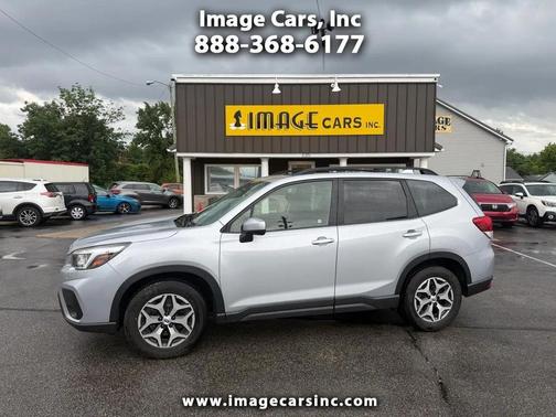 Ice Silver Metallic 2019 Subaru Forester Premium