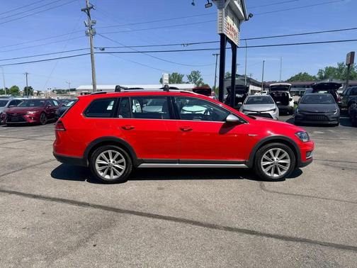 Tornado Red 2019 Volkswagen Golf Alltrack TSI SEL
