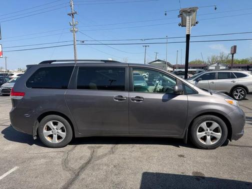 Predawn Gray Mica 2014 Toyota Sienna LE