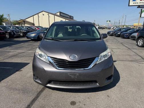 Predawn Gray Mica 2014 Toyota Sienna LE