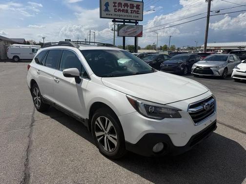 Pearl White 2018 Subaru Outback 2.5i Limited