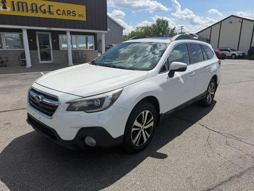 Pearl White 2018 Subaru Outback 2.5i Limited