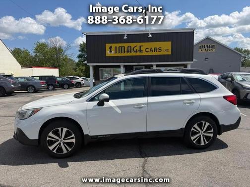 Pearl White 2018 Subaru Outback 2.5i Limited