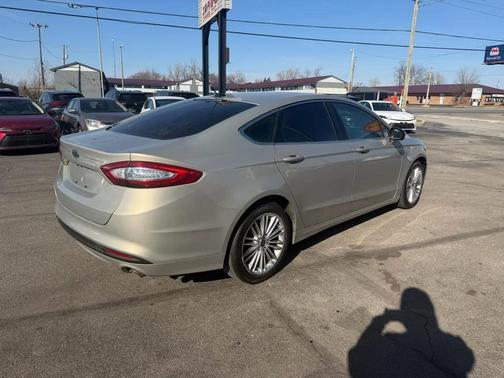 2015 Ford Fusion SE