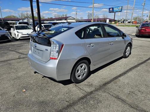 Classic Silver Metallic 2011 Toyota Prius III