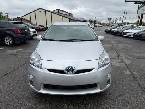Classic Silver Metallic 2011 Toyota Prius III