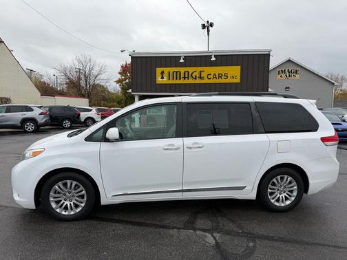 2014 Toyota Sienna XLE
