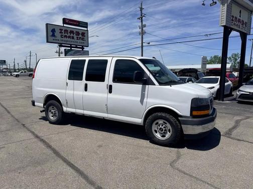 Summit White 2019 GMC Savana 2500 Work Van