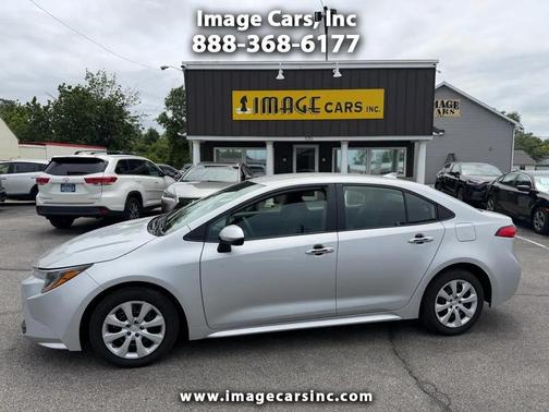 Classic Silver Metallic 2024 Toyota Corolla LE