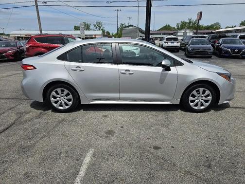 Classic Silver Metallic 2022 Toyota Corolla LE