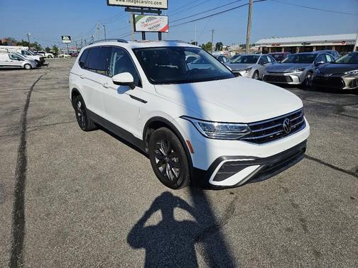 White 2022 Volkswagen Tiguan 2.0T SE 4MOTION