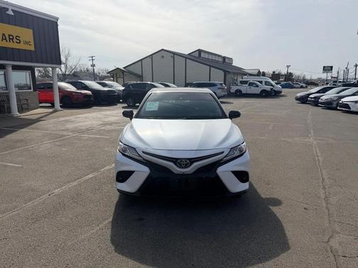 2020 Toyota Camry XSE