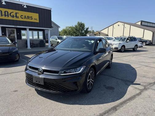 Deep Black Pearl 2025 Volkswagen Jetta 1.5T Sport