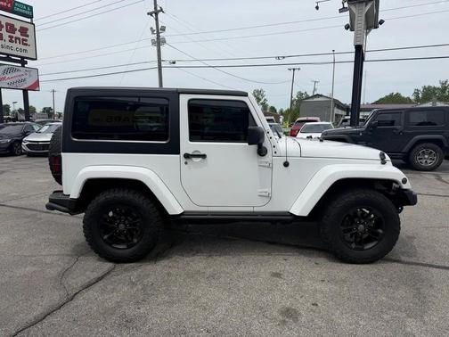 Bright White Clearcoat 2017 Jeep Wrangler Winter 4x4