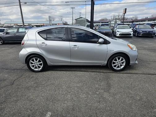 Classic Silver Metallic 2013 Toyota Prius c Three