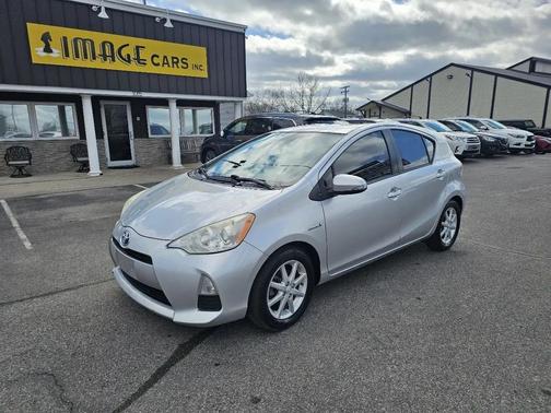 Classic Silver Metallic 2013 Toyota Prius c Three