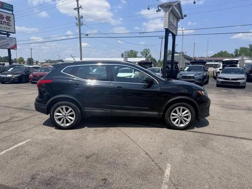 Magnetic Black Pearl 2019 Nissan Rogue Sport SV