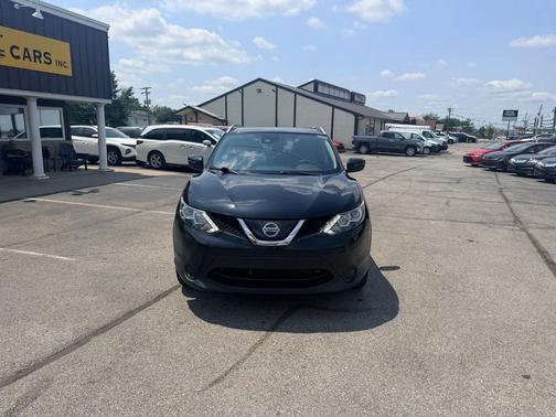 Magnetic Black Pearl 2019 Nissan Rogue Sport SV