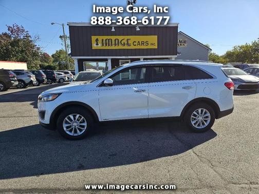 Snow White Pearl 2017 Kia Sorento LX