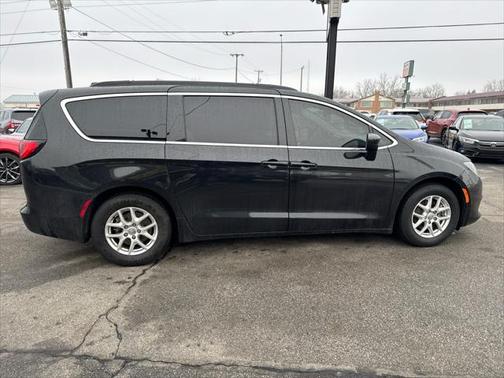 2020 Chrysler Voyager LXI
