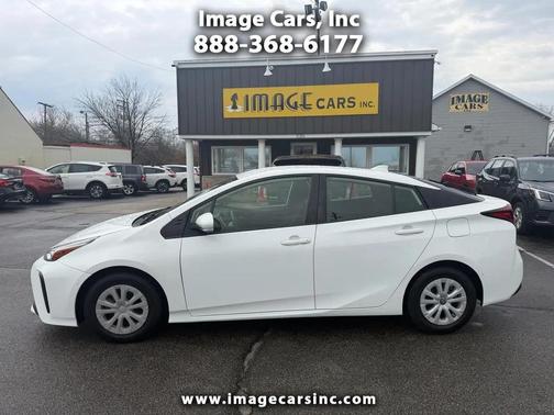 2021 Toyota Prius LE