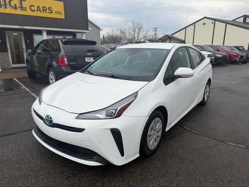 2021 Toyota Prius LE