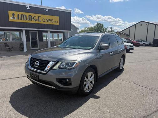 Gun Metallic 2018 Nissan Pathfinder SL