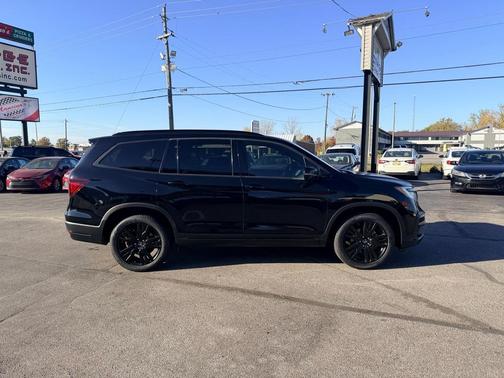 2020 Honda Pilot AWD Black Edition