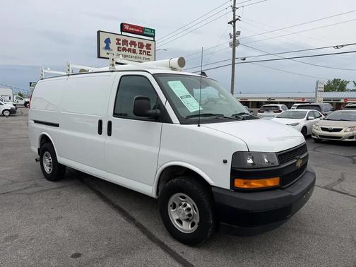 Summit White 2019 Chevrolet Express 3500 Work Van