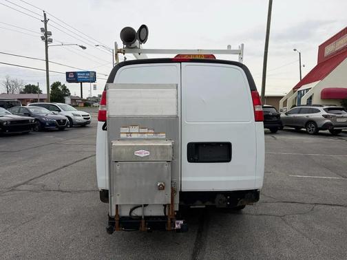 Summit White 2019 Chevrolet Express 3500 Work Van
